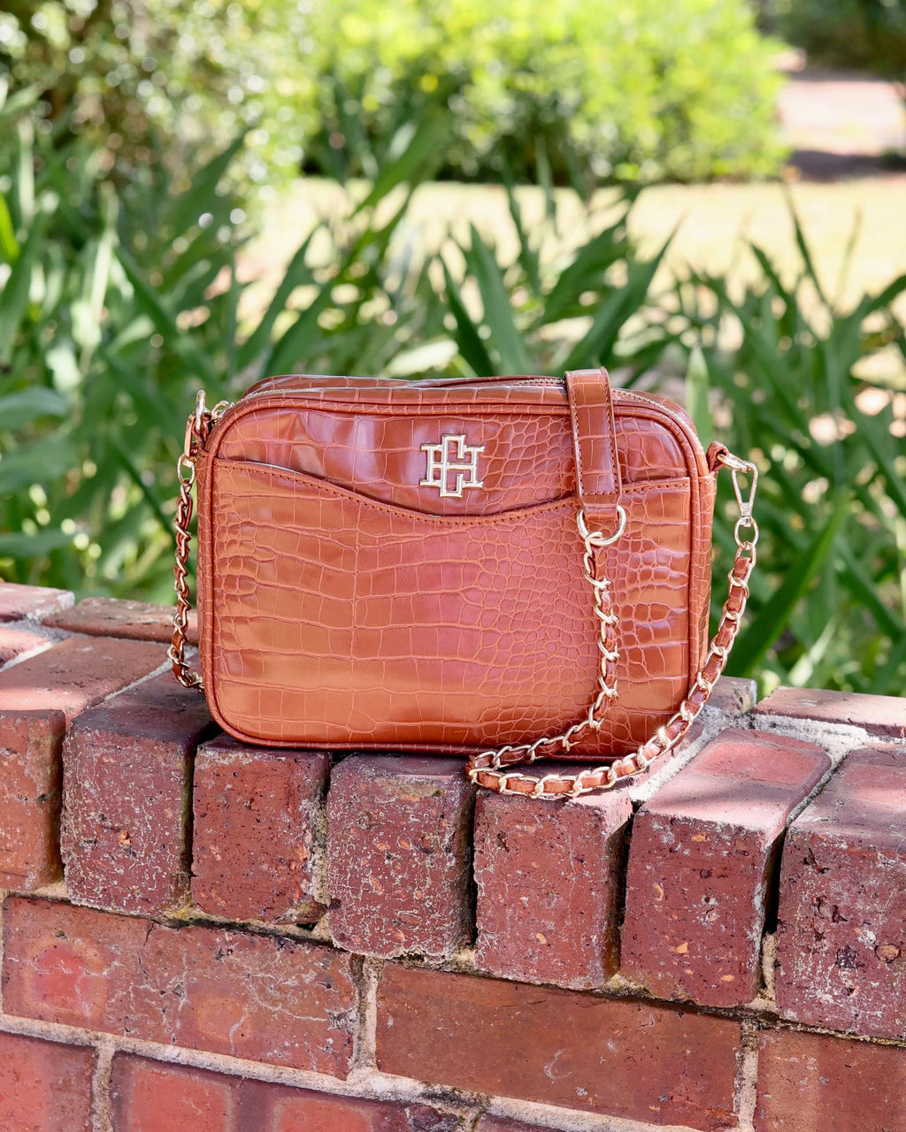 Fiona Crossbody Saddle