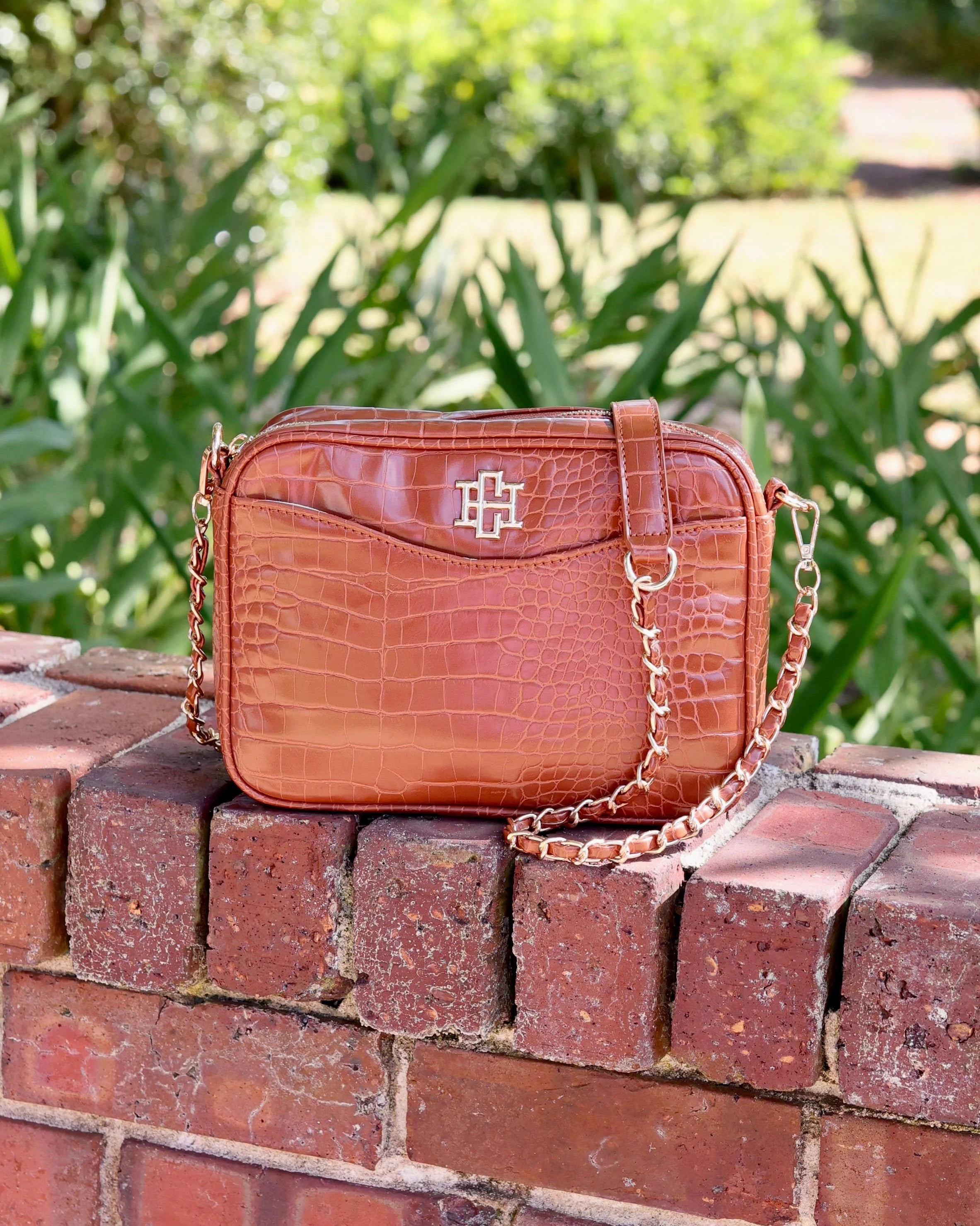Fiona Crossbody Saddle