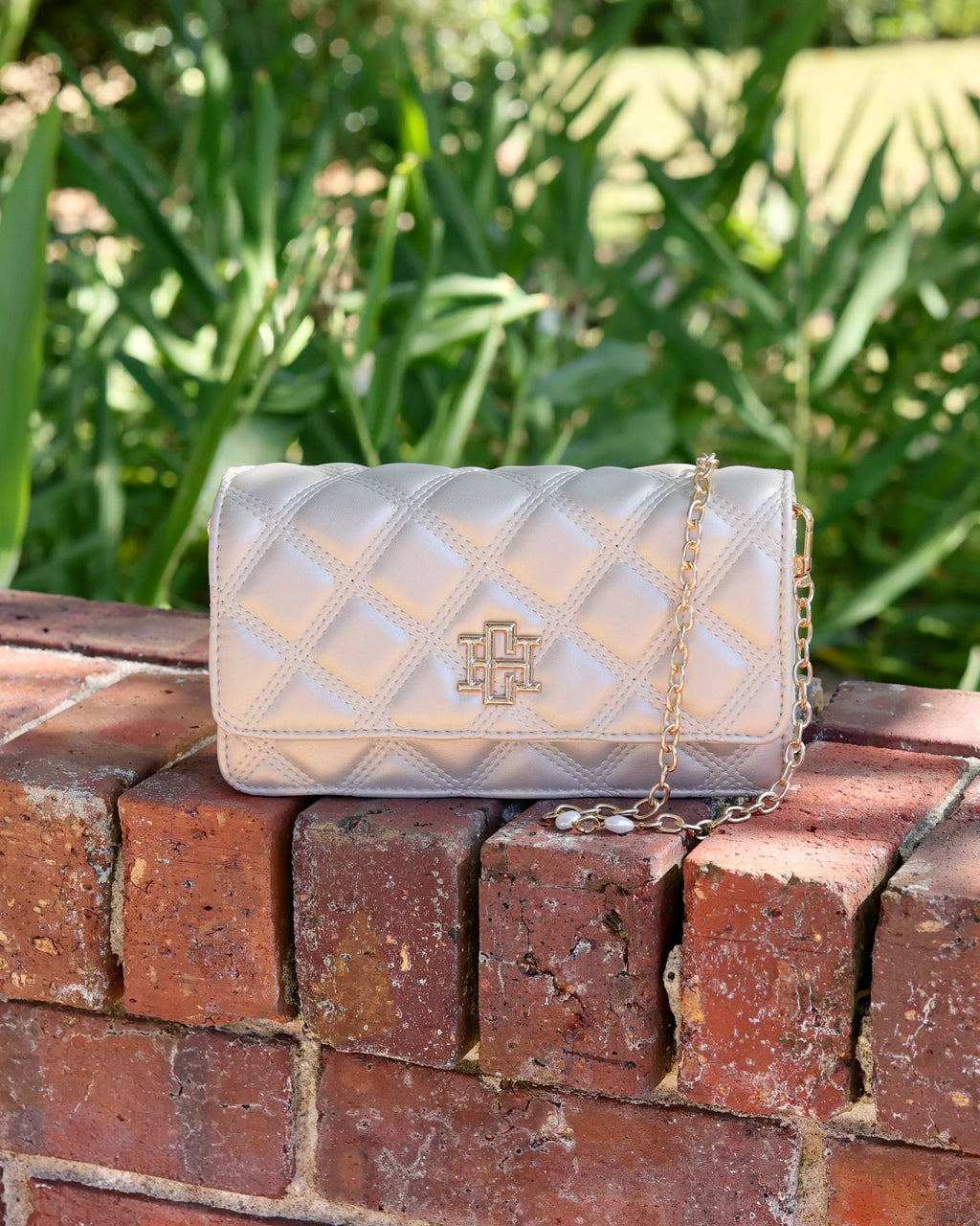 Brynleigh Clutch Crossbody Pearl