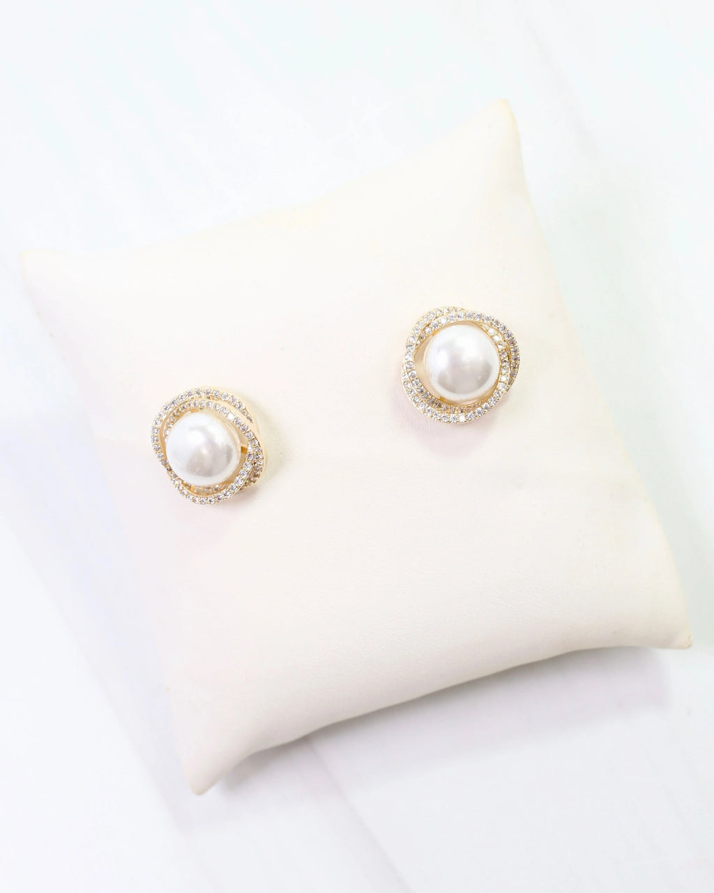 Pendleton Pear & Gold Stud Earring